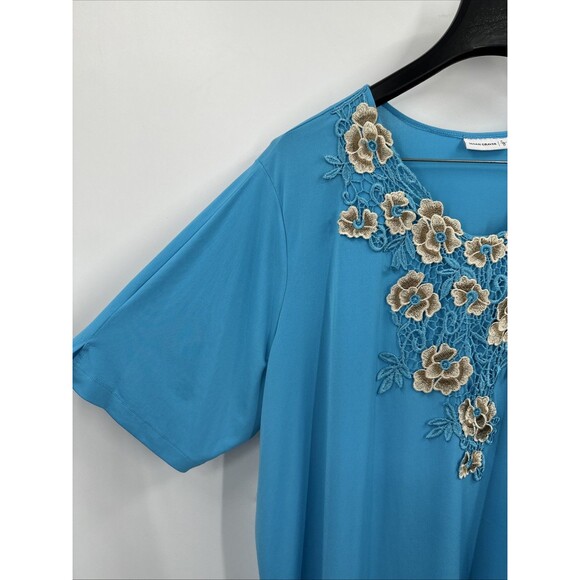 Susan Graver 3X Liquid Knit Top Blue Floral Short Sleeve V-Neck - Picture 3 of 9